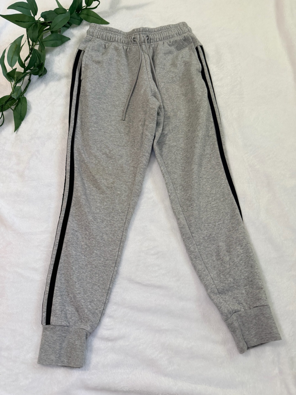 Adidas Women’s Gray Jogger Sweatpants Size XS Black Stripe